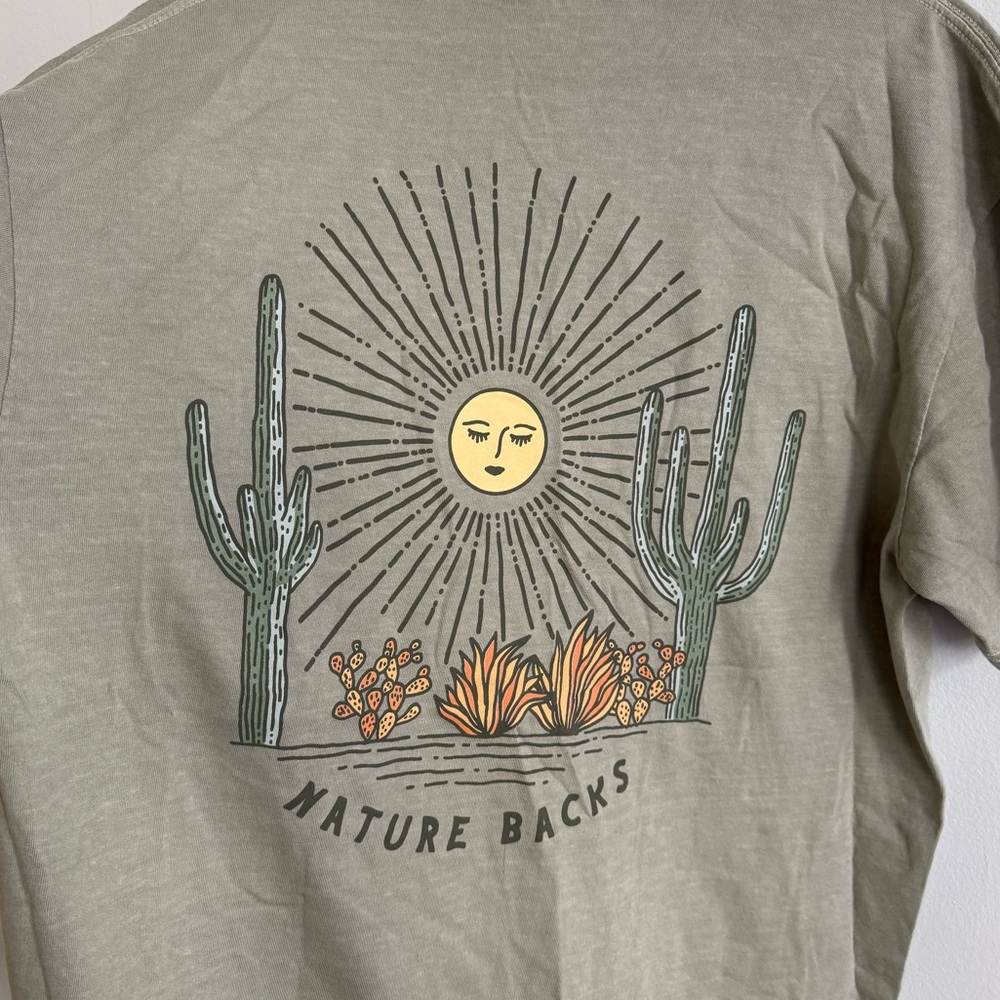 nature backs tshirt, men’s L